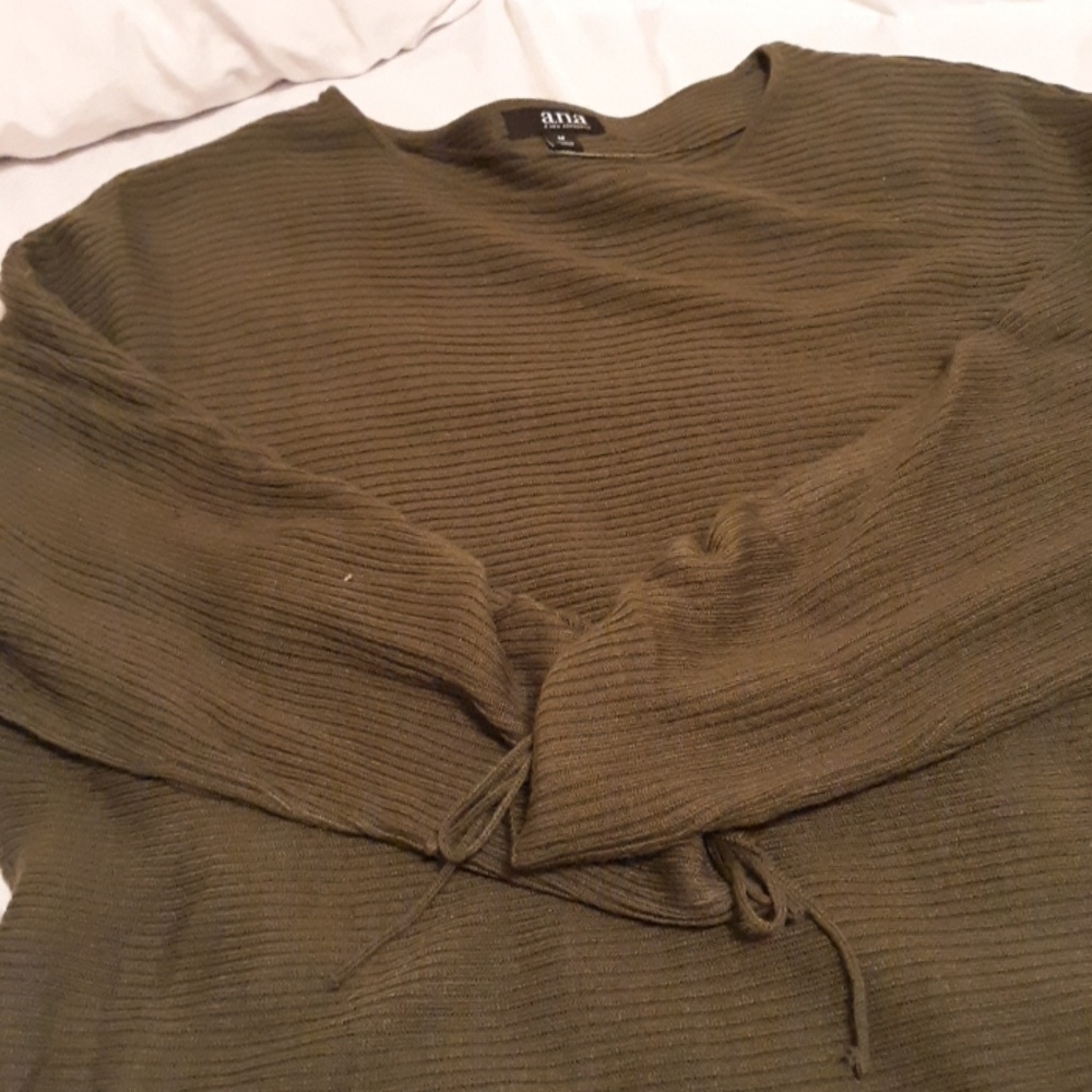 Ana green sweater